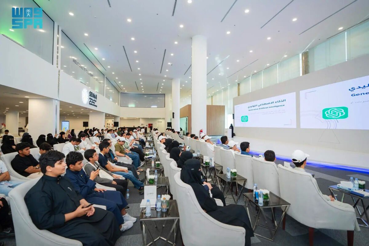الشركات السعودية تقود طفرة الذكاء الاصطناعي مع قفزة بـ 240 بالمئة للسجلات التجارية